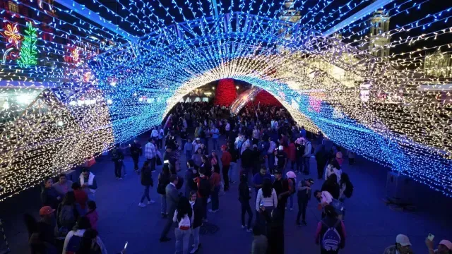 Verbena Navideña 2024: ¿En Qué Horario Echan Nieve en el Zócalo CDMX?