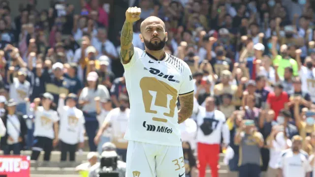 Dani Alves es investigado por presunta agresión sexual