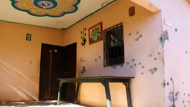 Fachada de casa de vecinos