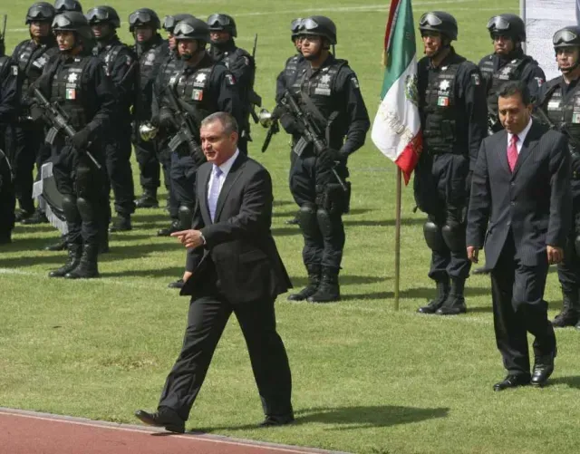 García Luna inició su trayectoria en el CISEN; también trabajó para la AFI.