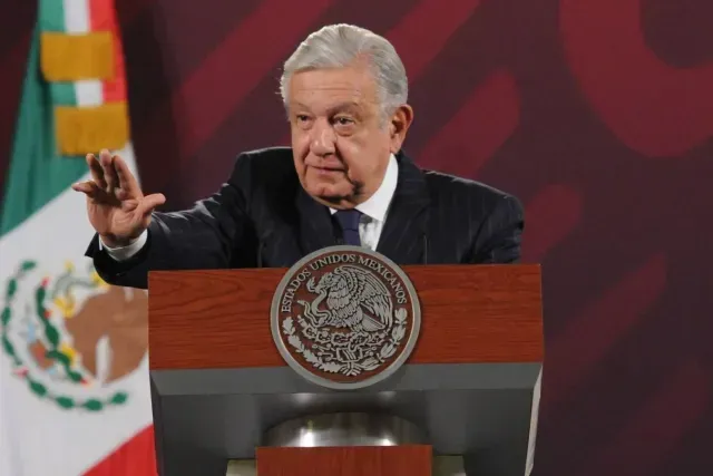 AMLO presentó el Plan B de la reforma electoral; incluye cambios en el INE
