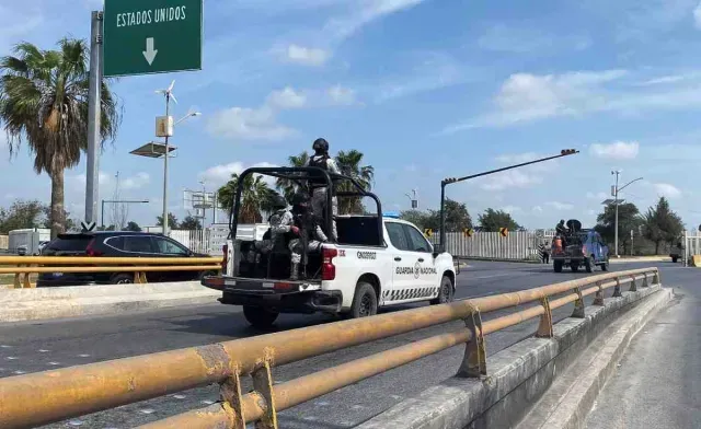 Autoridades mexicanas se pasean en la frontera con Estados Unidos