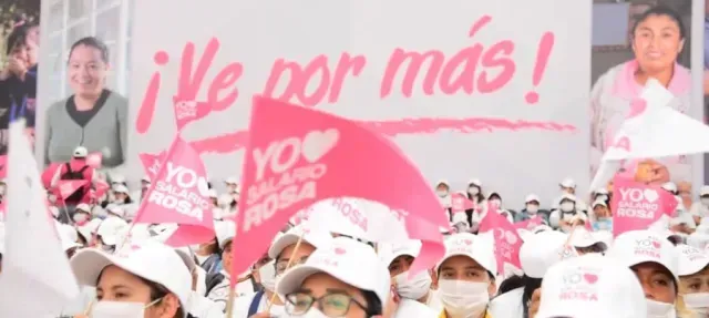 Entrega de tarjetas del Salario Rosa 2023