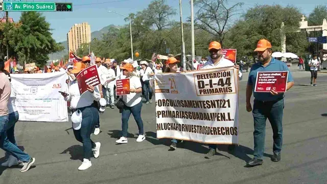 Protestan docentes pacificamente en busca de mejores prestaciones de trabajo. Foto: N+