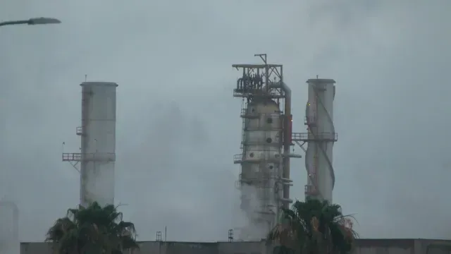 Gobierno Federal anuncia inversión para reducir contaminantes de Refinería de Cadereyta. Foto: N+