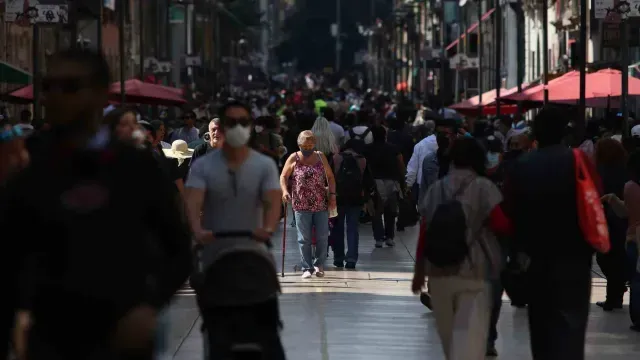 Los trabajadores reciben al menos 15 días de salario como aguinaldo.