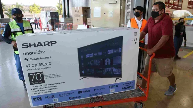 Algunos trabajadores no reciben aguinaldo.