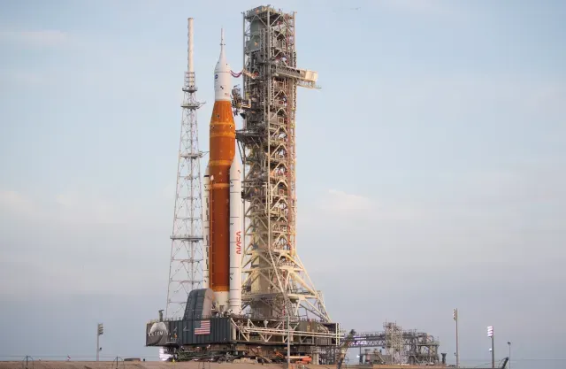Cohete SLS de la misión Artemis 1 de la NASA que irá a la Luna