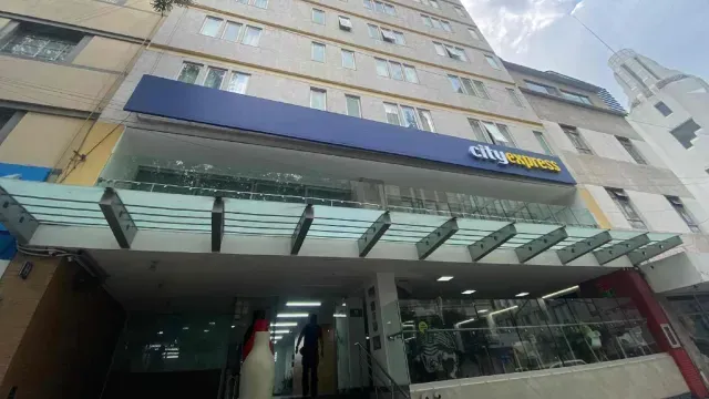 Abandonan a bebè en cuarto de hotel