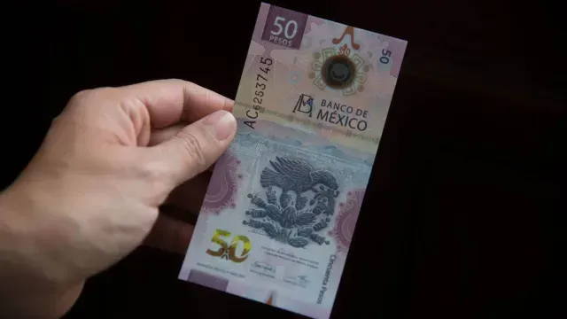 Qué hacer si me rechazan un billete roto o en mal estado