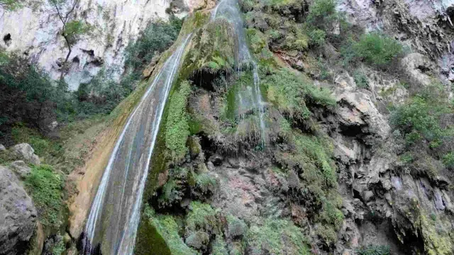 Cascada del Chipitín ubicada en la sierra del municipio de Santiago, NL