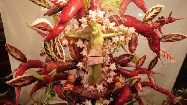 En vísperas de la Navidad, volvió la tradicional Noche de Rábanos.