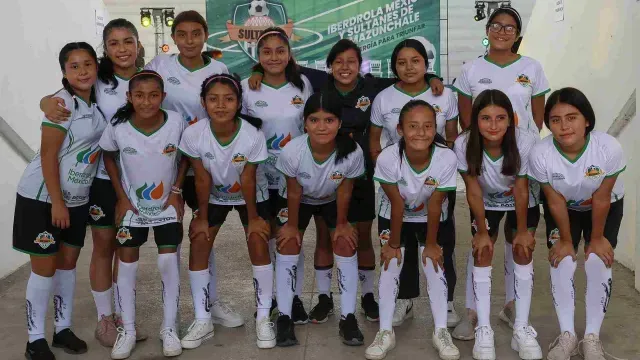 Cada vez más niñas se quieren unir al equipo de las Sultanas de Tamazunchale. Foto: EFE