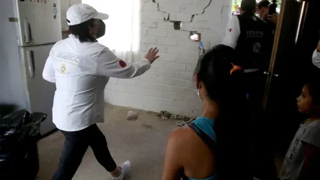 Laura Velázquez en conjunto Cantaluna