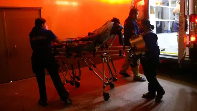 Traslado de mexicano herido por disparo