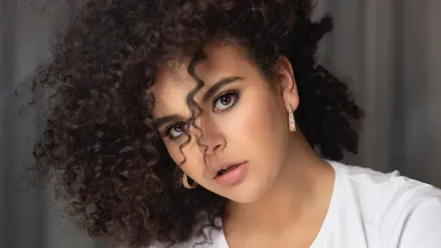 Lucero Mijares en sesión fotográfica