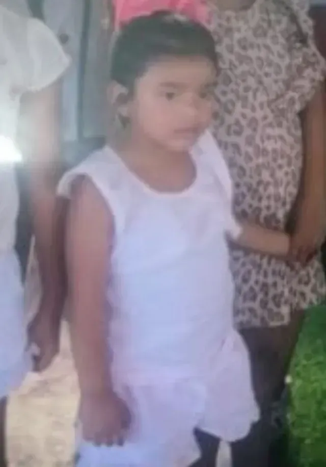 Hallan cuerpo de niña que desapareció en área infantil de restaurante