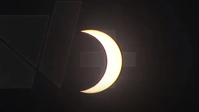 Pico Máximo del Eclipse Solar en CDMX 14 de Octubre 2023