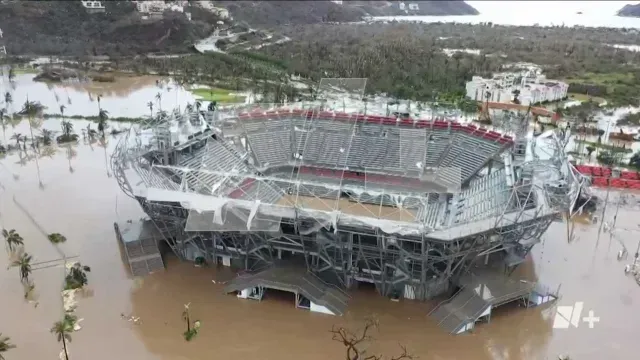Arena GNP en la Zona Diamante de Acapulco, inundada tras el paso de Otis