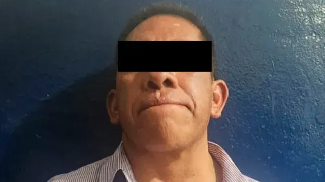 El sujeto fue arrestado por el delito de tentativa de feminicidio. Foto: X @SSC_Pue