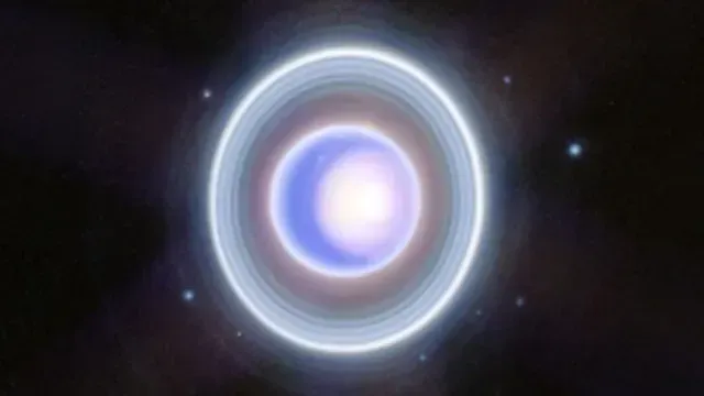 Imagen del planeta Urano tomada por el telescopio espacial James Webb