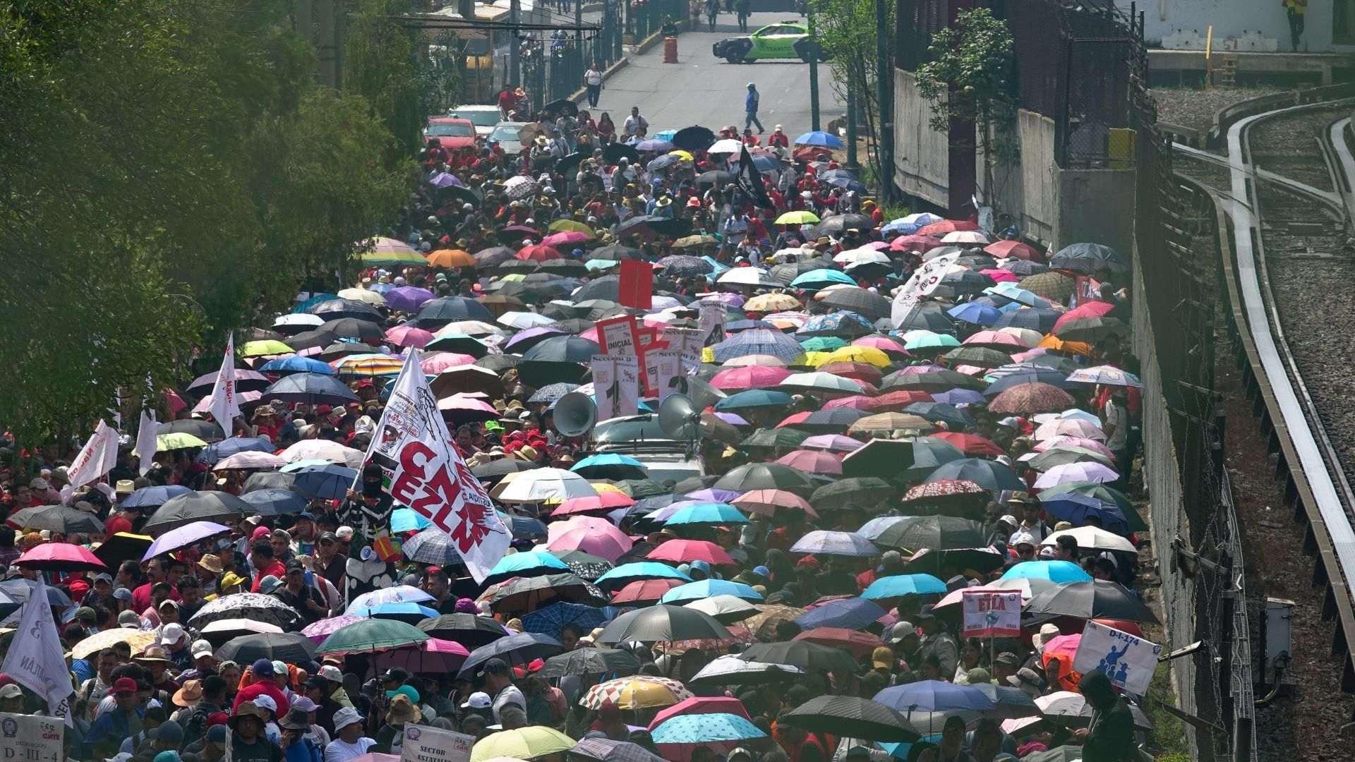 Marcha de maestros de la CNTE, en CDMX