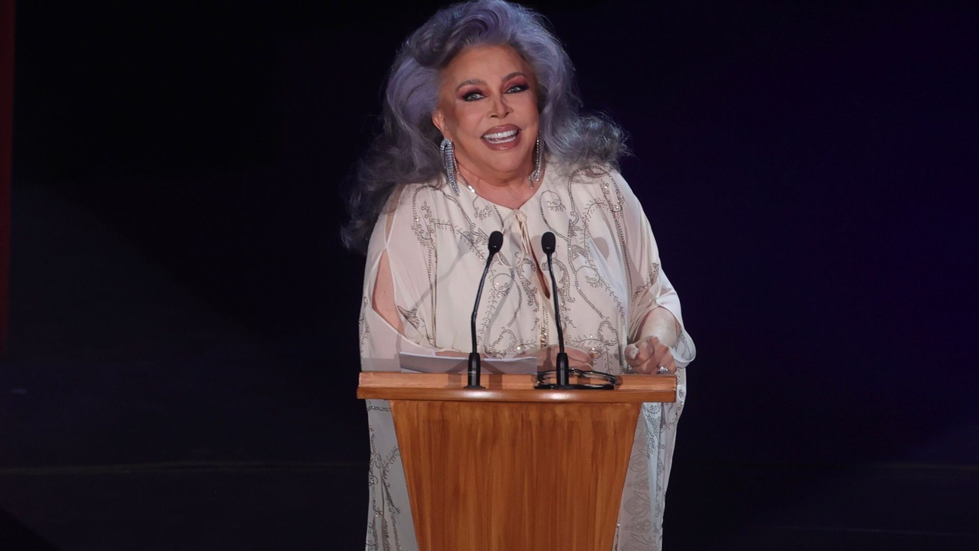 veronica-castro-premio-leyenda-premios-aura-2026