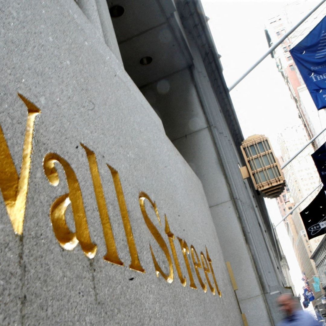 Wall Street Alcanza Máximos Históricos tras Caída de los Precios del Petróleo; Así Cerró Bolsa