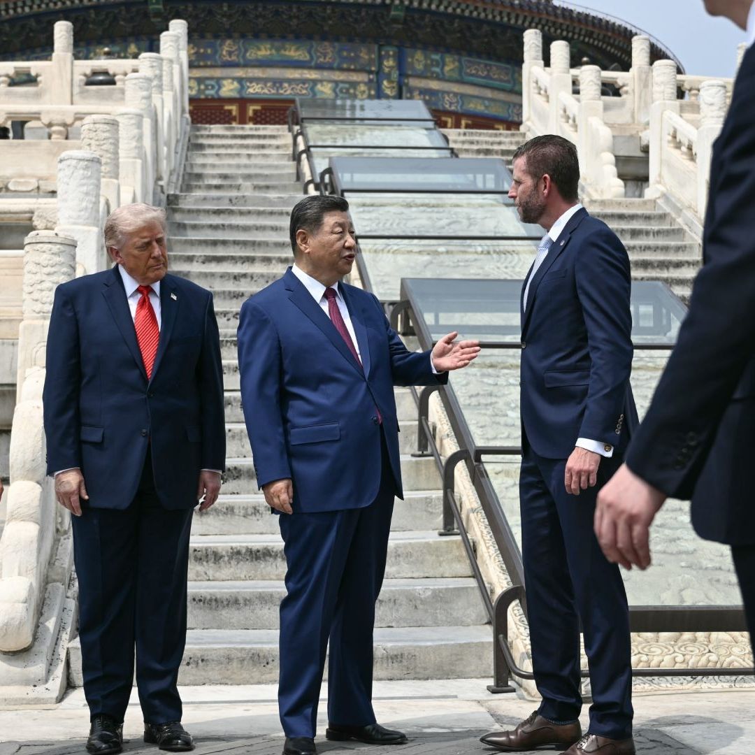 Eric Trump acompaña a su padre, Donald Trump, durante visita oficial a China.
