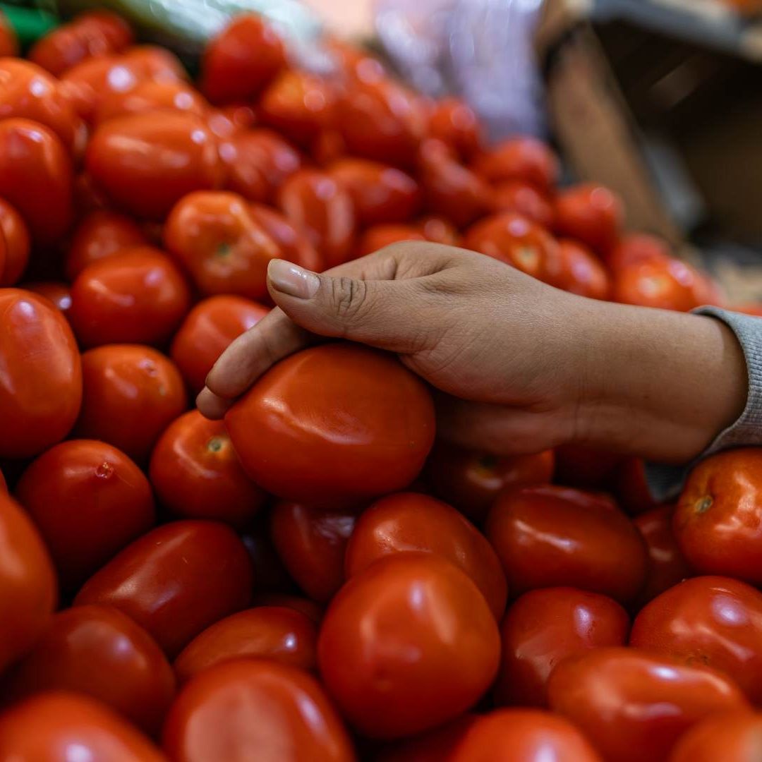 Venta de productos en mercado de la Ciudad de México. Foto: N+