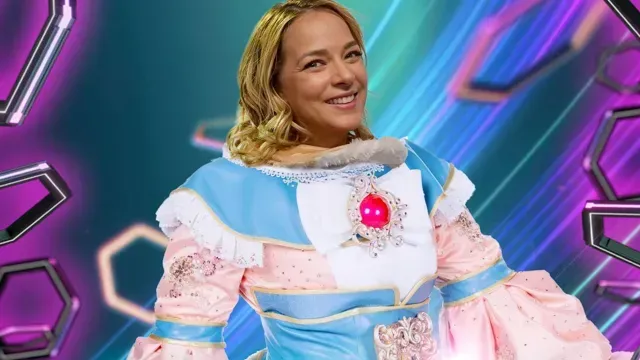 adamari lopez shiba moon la mascara