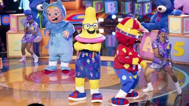 sonaja chupon bebé quien es la mascara