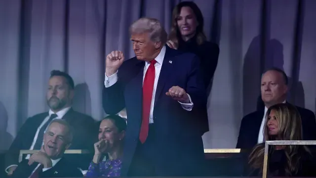 Donald Trump baila al ritmo de YMCA