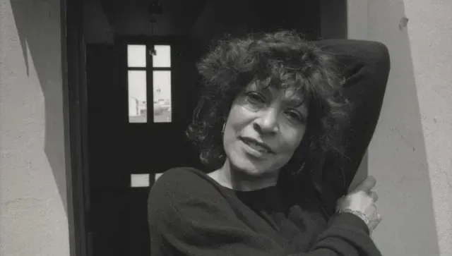 Cristina Pacheco de joven