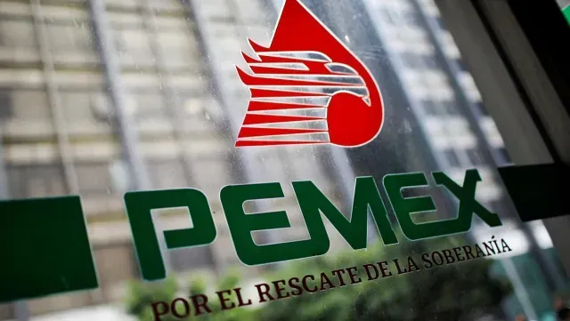 La calificadora Fitch prevé que gobierno apoye a Pemex con 15 mil mdd al año