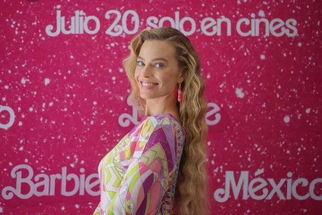 Margot Robbie durante el estreno de Barbie en México