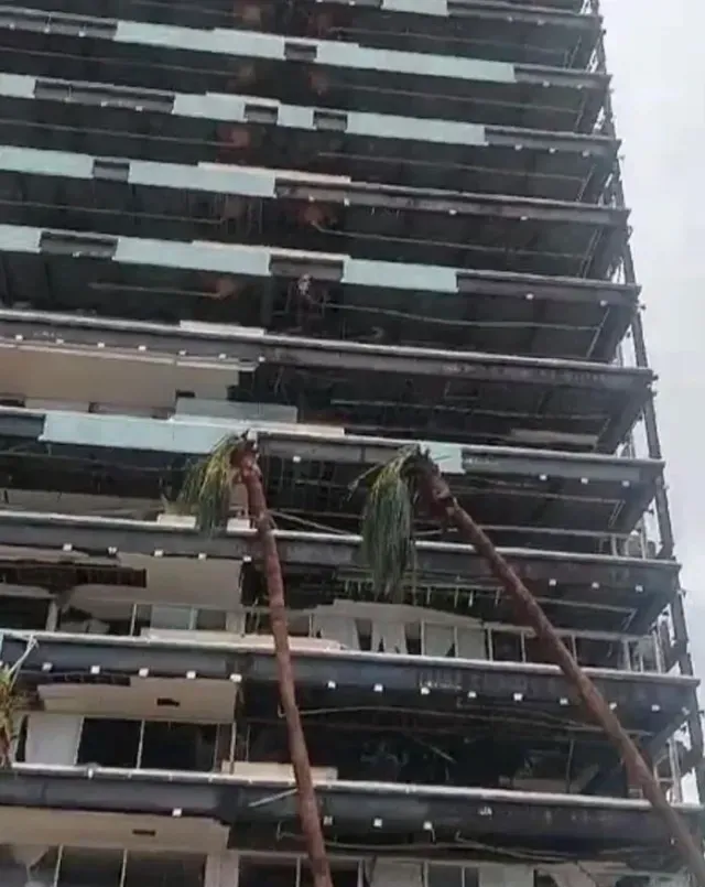 Huracán Otis Destruye Departamento de la Actriz Lety Calderón