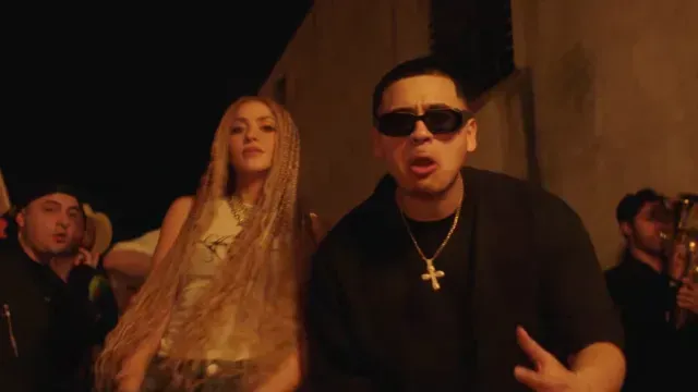 Shakira y Fuerza Regida en el video de ‘El jefe’