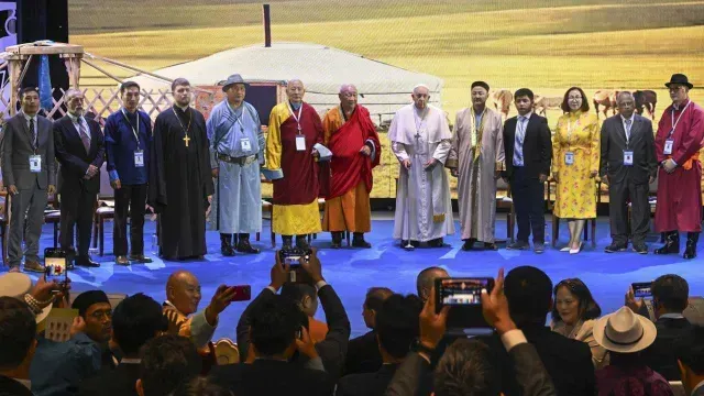 Papa Francisco-Líderes religiosos en Mongolia