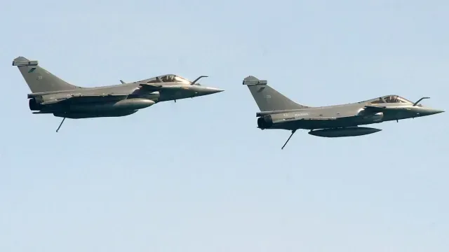 Francia descarta enviar aviones de combate a Ucrania