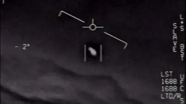 Ovni captado por un avión militar estadounidense
