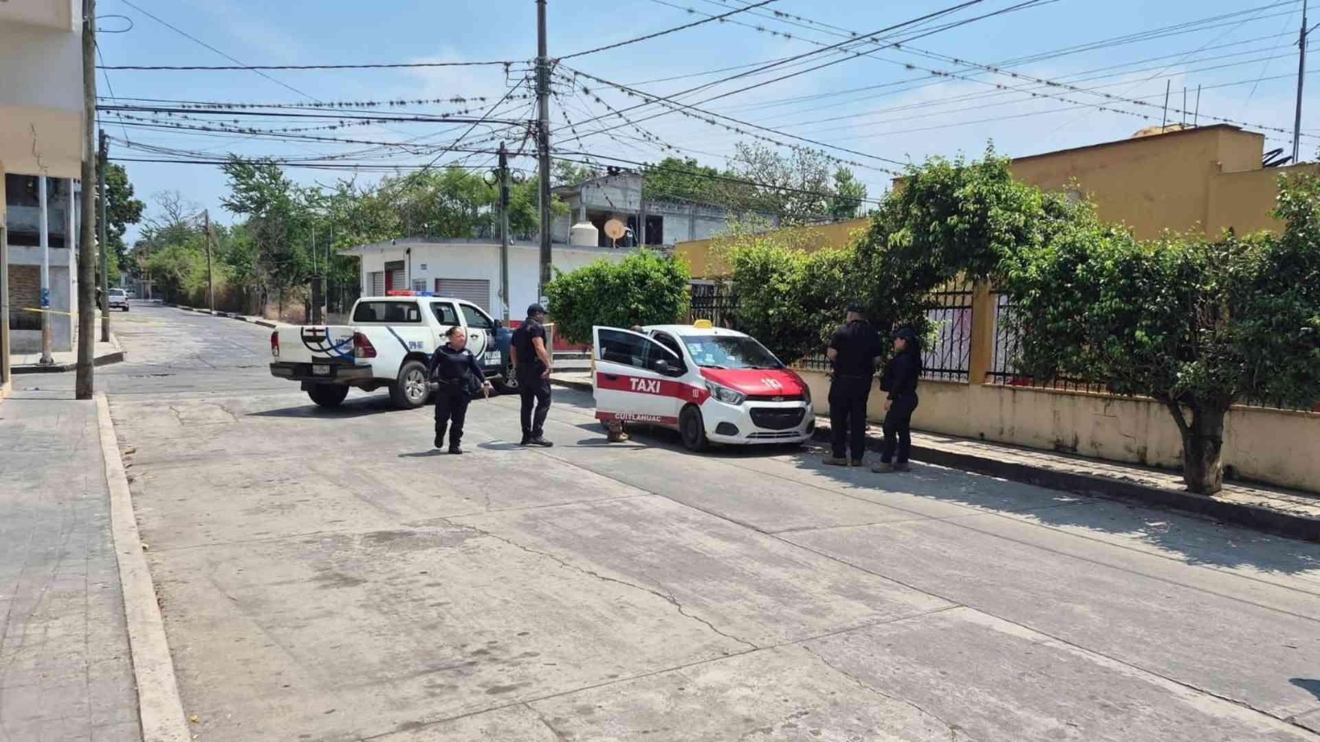 Taxista es Asesinado a Disparos Ataque Armado en su Unidad Marcada con el en Cuitláhuac Veracruz