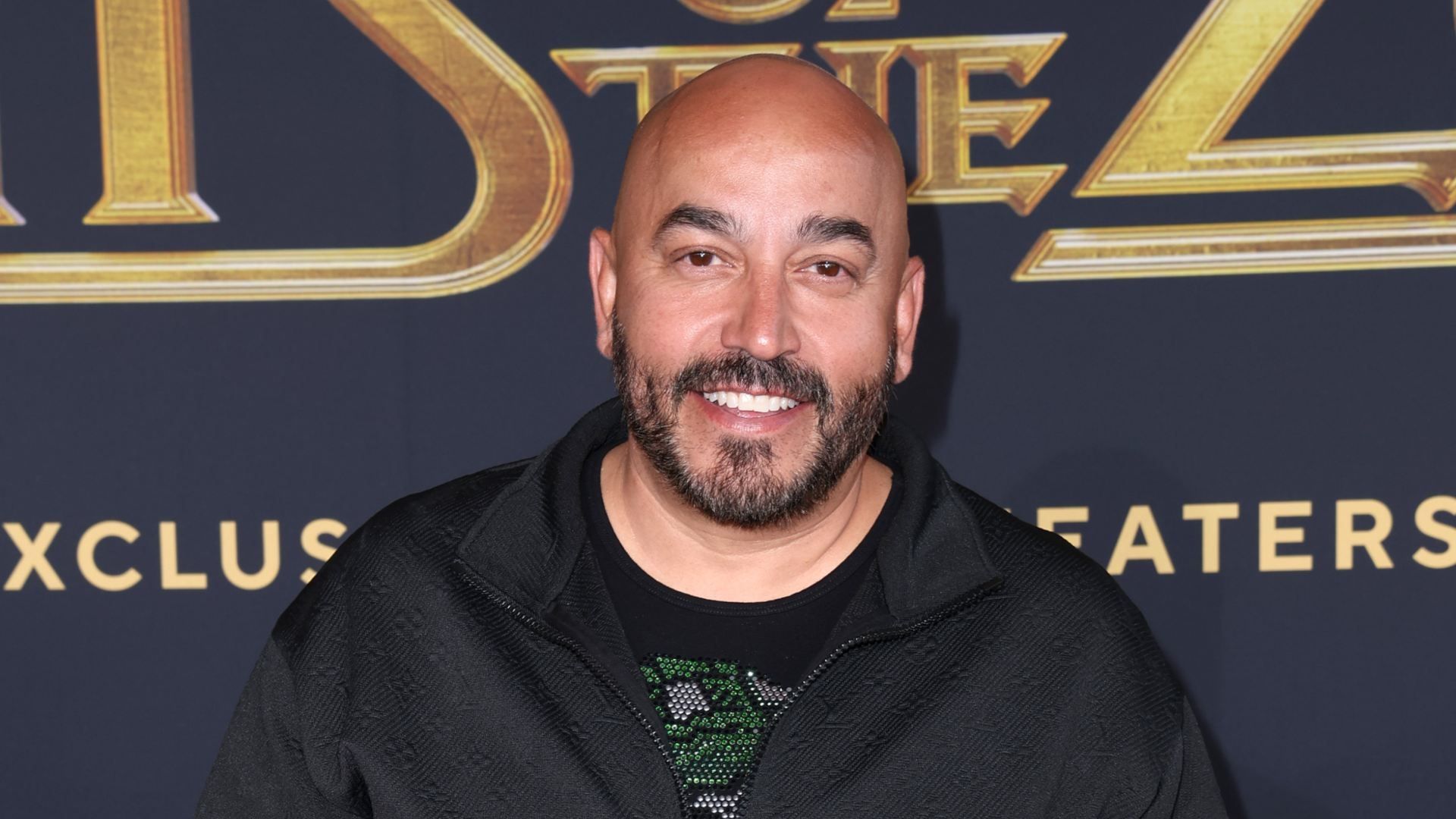 Lupillo Rivera Defiende a Ángela Aguilar: "Están Arruinándole la Carrera"