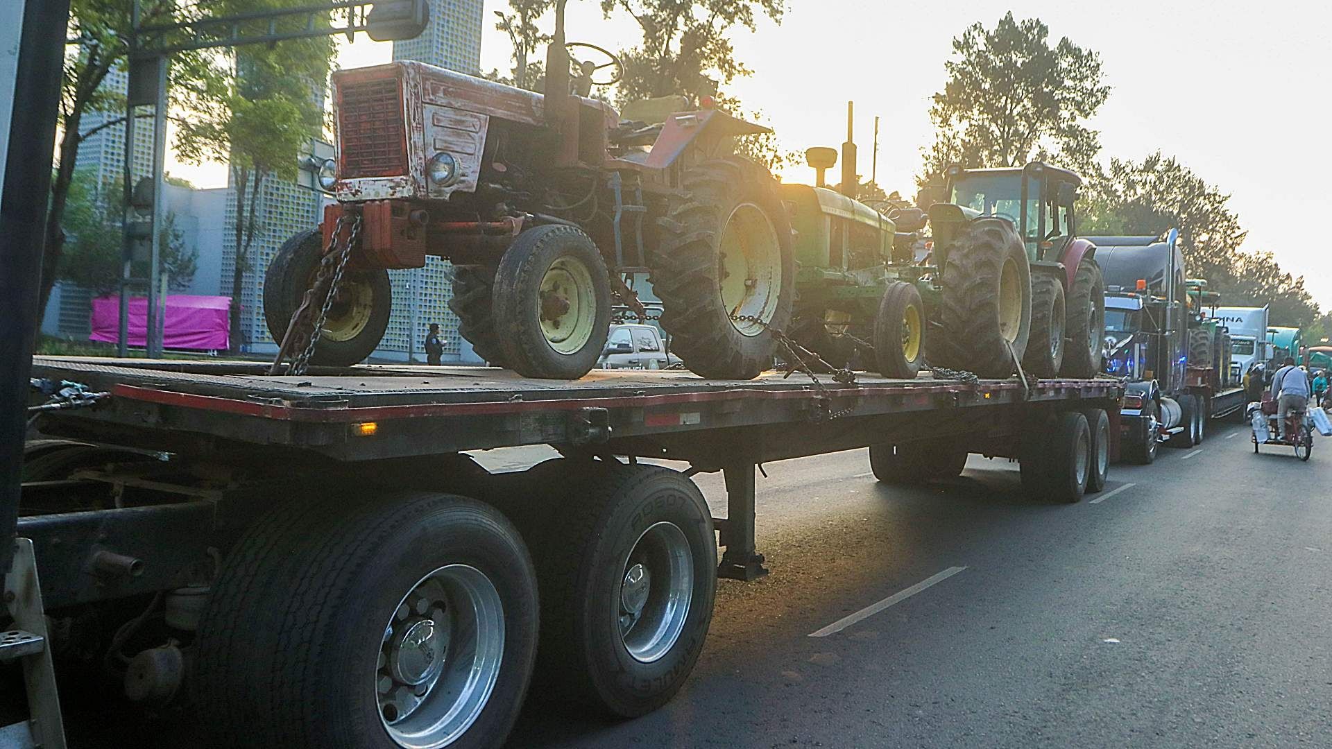 Bloqueo de campesinos en Paseo de la Reforma y Eje 2 Norte, CDMX, el 20 de mayo de 2026. Foto: Cuartoscuro