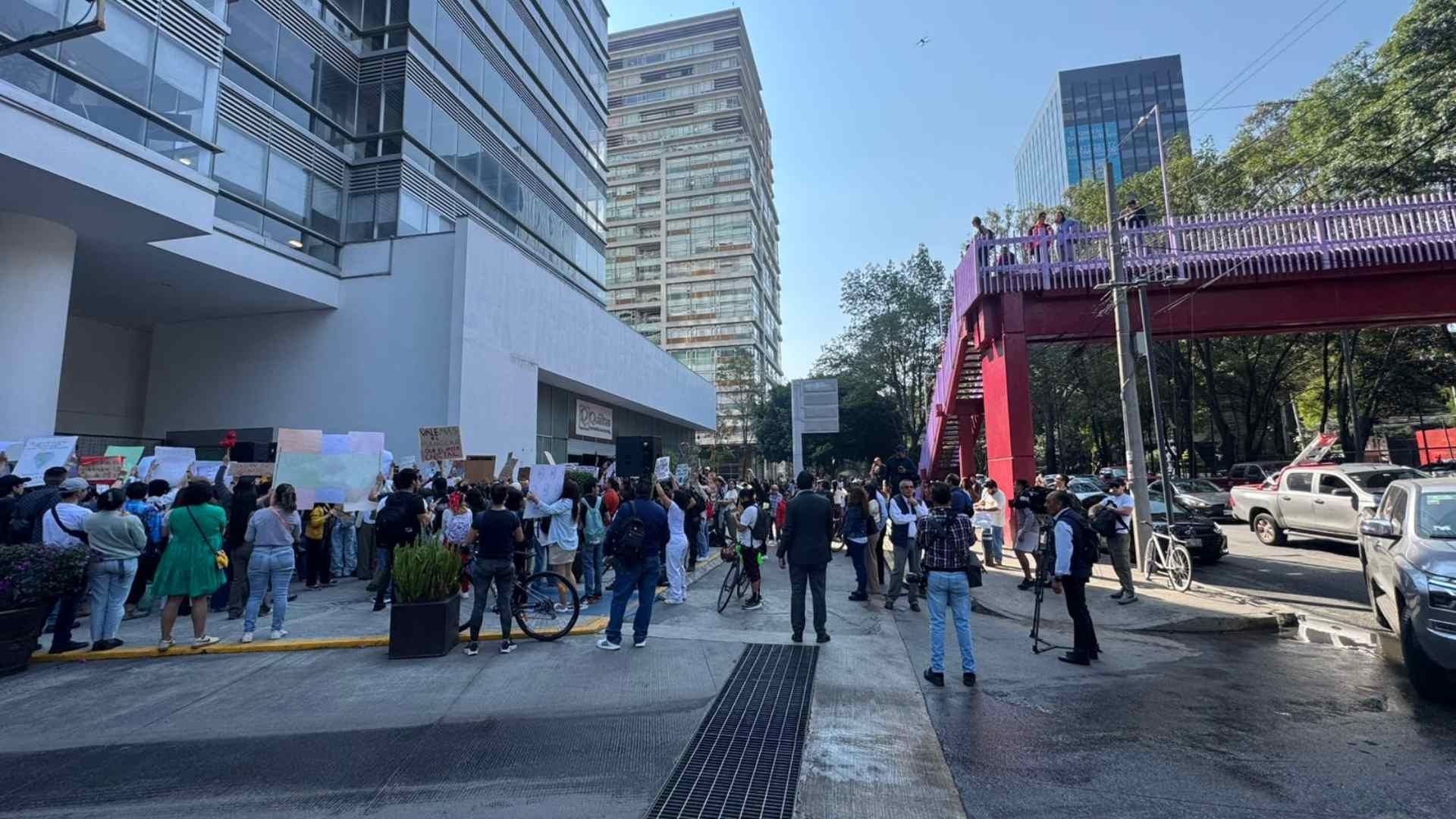 manifestación pacífica del Colectivo “Salvemos Mahahual”