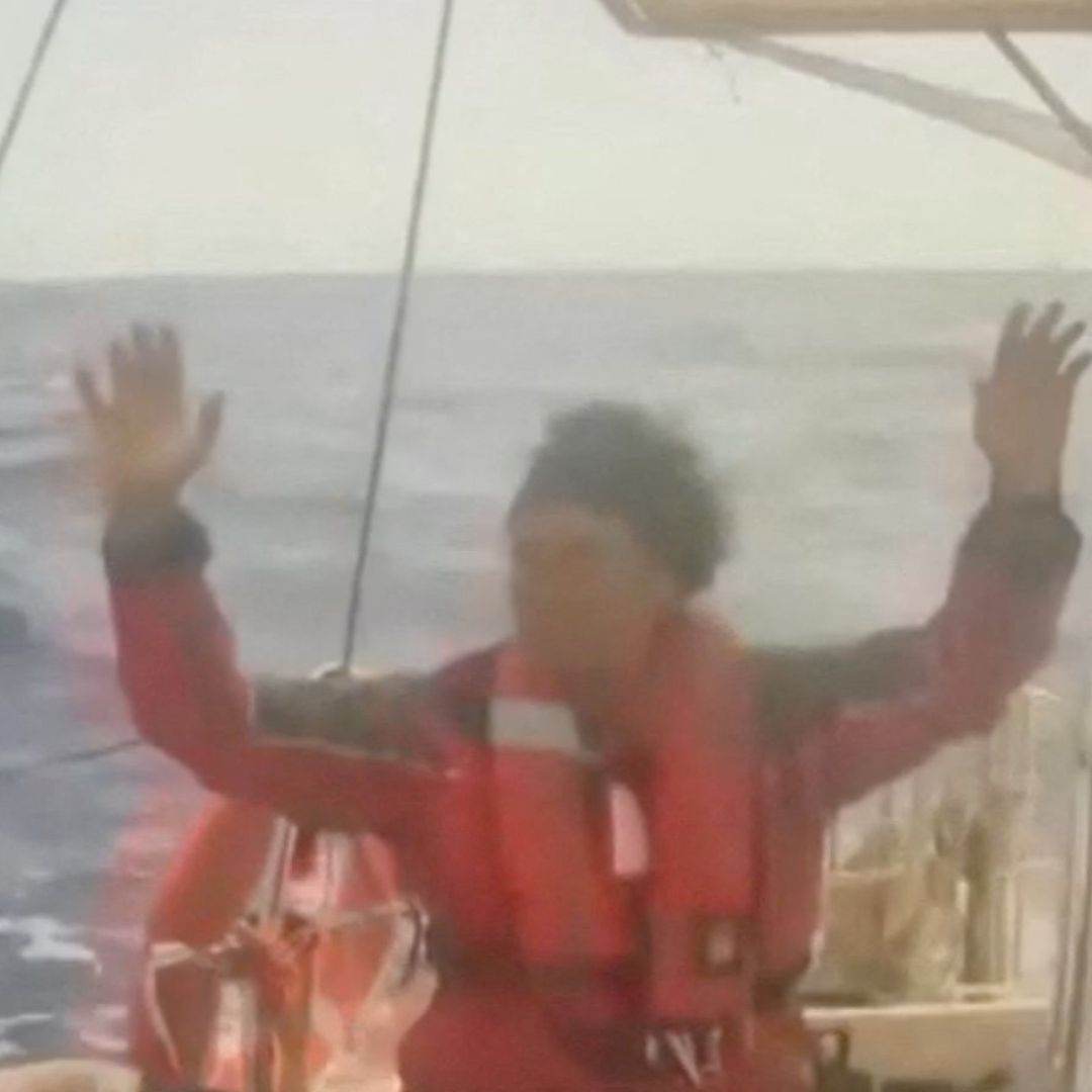 Activistas de Flotilla Global Sumud Salen de Cárcel en Israel y Comienzan Proceso de Deportación