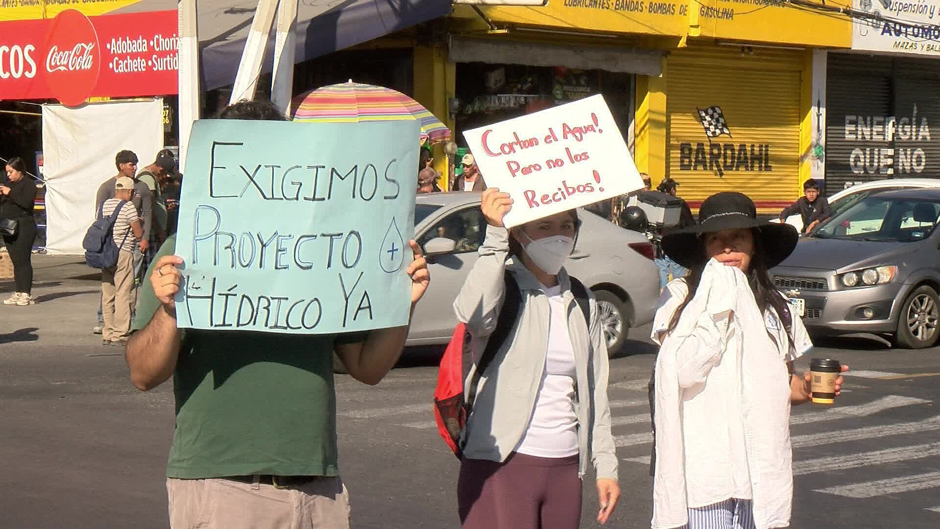 Vecinos del Sur Poniente de Zapopan se Manifiestan por Falta de Agua en ...