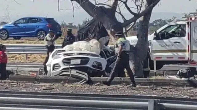 Un bebé de 11 meses de edad murió en el lugar del accidente. Foto: Denuncia Cuautla