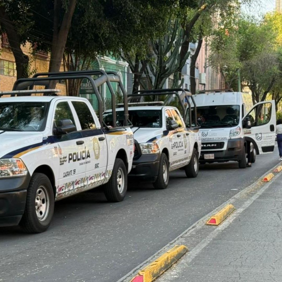 Patrullas de CDMX resguardan la zona del acuchillamiento en colonia Tabacalera. Foto. N+