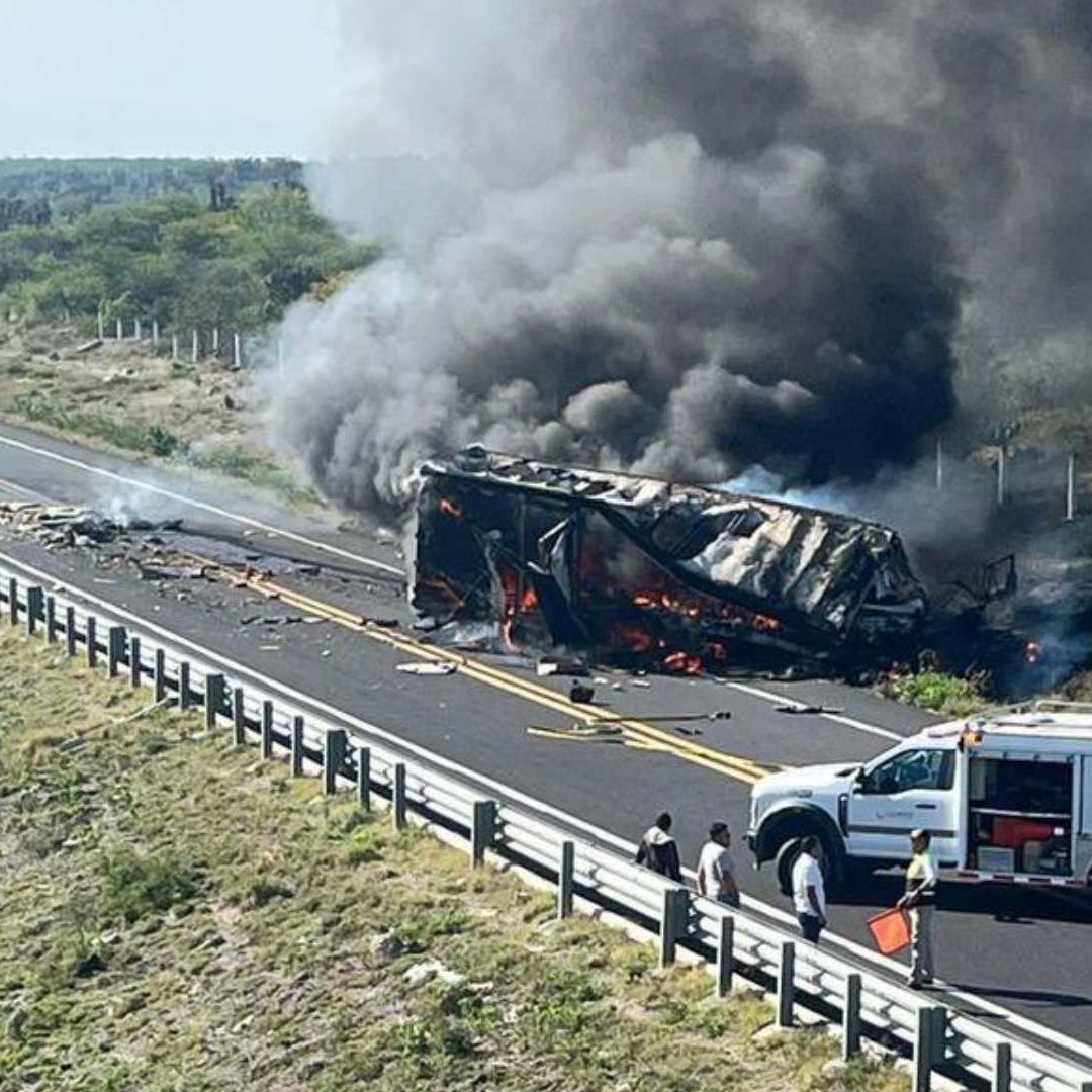 Un hombre muerto y dos lesionados fue el saldo del fuerte accidente. Foto: Facebook Primicia Roja